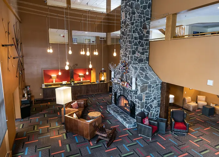 Grand Summit Hotel