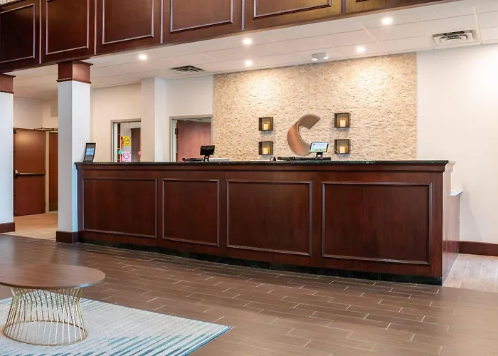 Comfort Inn & Suites Near Burke Mountain